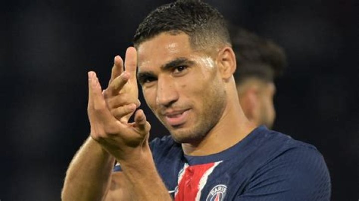 Achraf Hakimi's salary at PSG How much he makes per hour, day, week