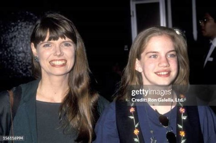 Anna chlumsky nancy chlumsky 1994 l7503gv credit image hires stock