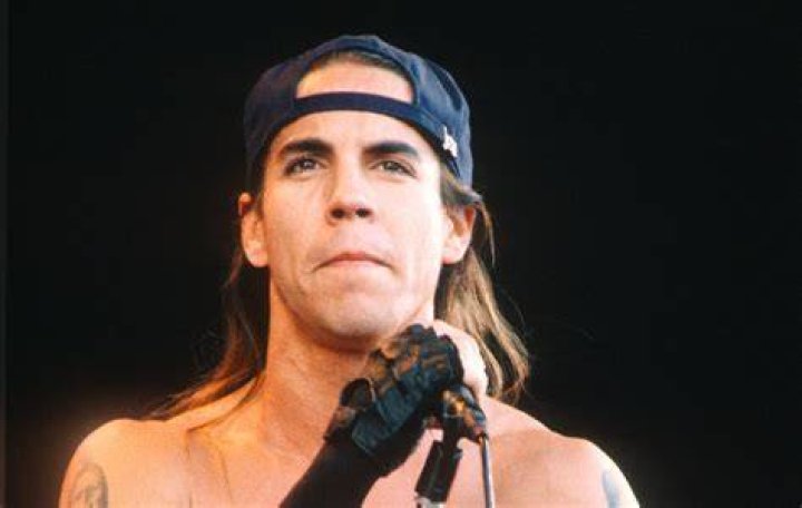 Anthony Kiedis Canal 38 Est&eacute;reo