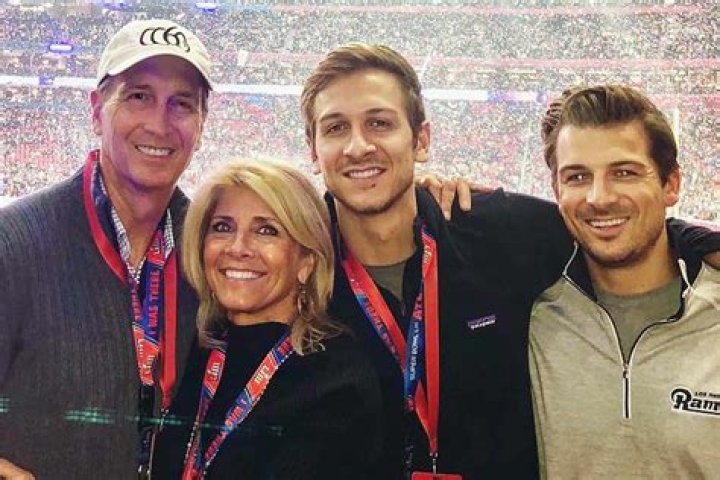 Cris Collinsworth's Son Follows Father's Footsteps In Football