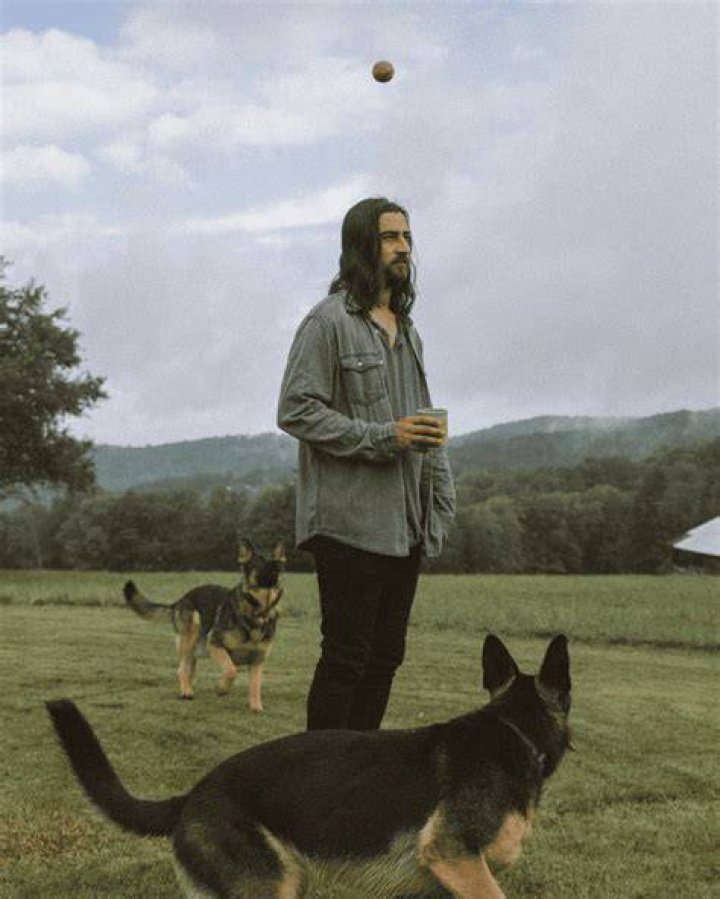 Culture Pick A new addition to your fall playlist Noah Kahan’s “Stick