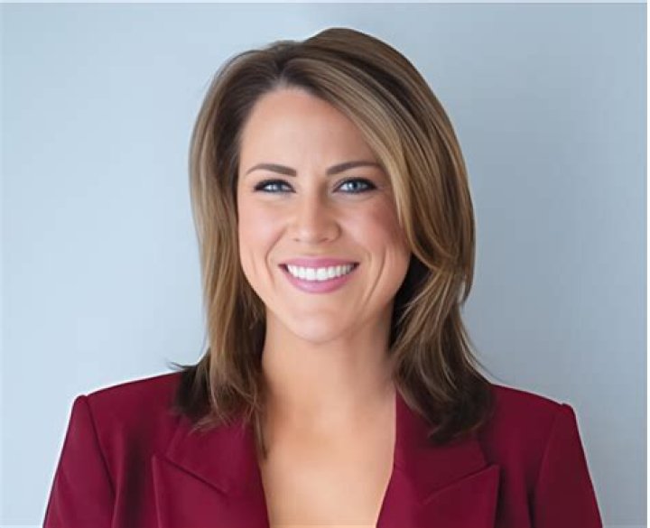 Erin Perrine Biography, Wiki, Age, Height, Husband, Net Worth