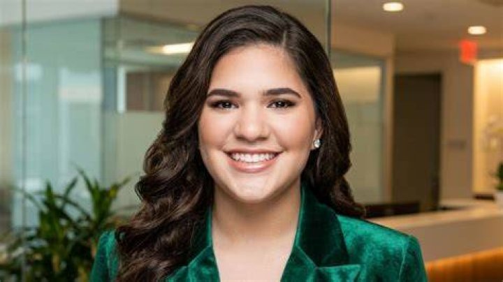Kennedy Owen Bio, Age, Height, Single, Net Worth, Facts