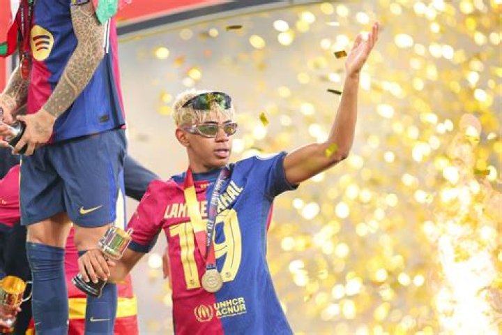 Lamine Yamal 'demands immediate pay rise' after Barcelona slap £1bn
