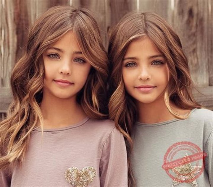 Leah and Ava Clements Bio, Age, Dad&rsquo;s illness, Mom, School, Modelling