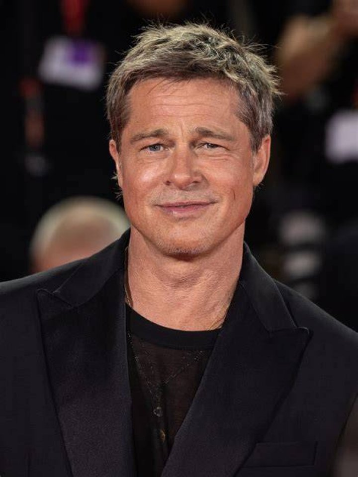 L&rsquo;anniversaire romantique de Brad Pitt avec In&egrave;s de Ramon, sa petite
