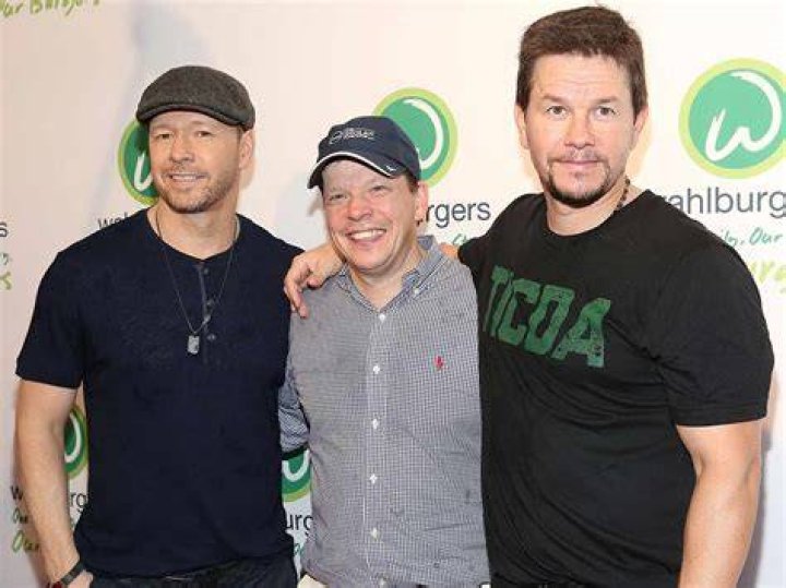 Mark Wahlberg’s 8 Siblings All About His Brothers and Sisters