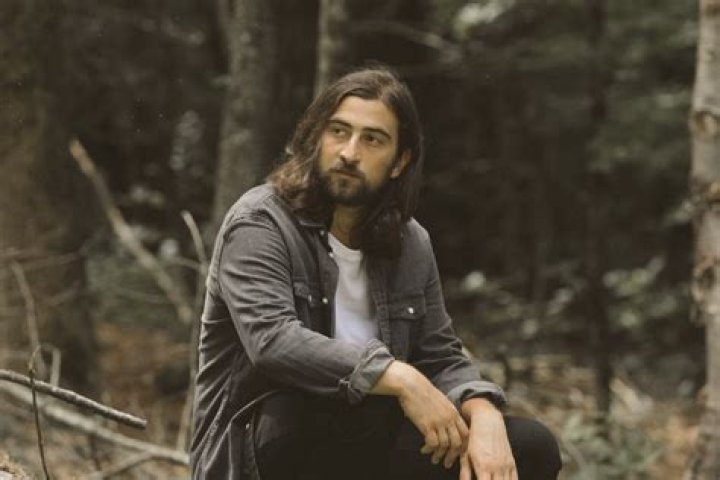 Noah Kahan Interview Get To Know The 'Hurt Somebody' SingerSongwriter