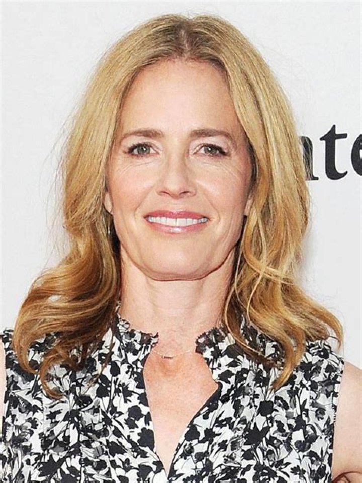 Picture of Elisabeth Shue