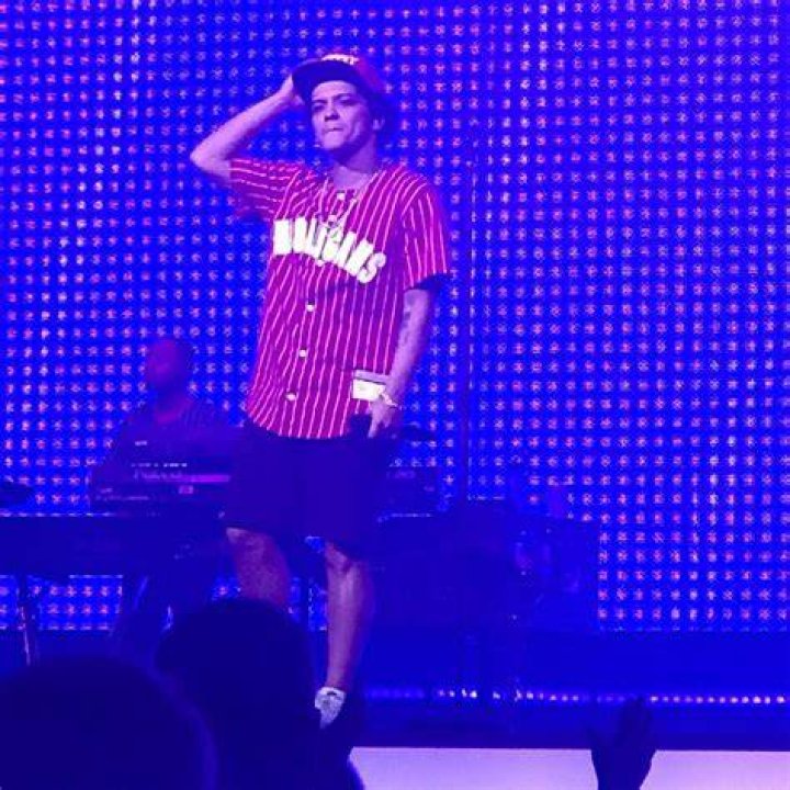 Pin by Jaqueline Rudris on família Bruno mars mother, Bruno mars