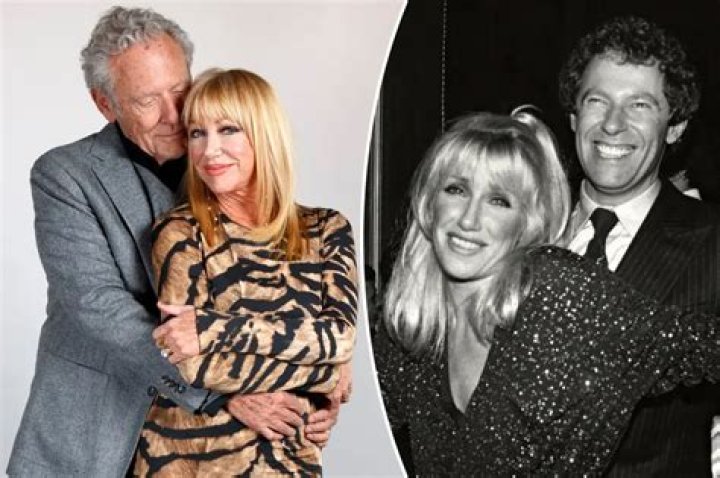 Suzanne Somers Was Divorced & Lost Her Home in a Fire Yet Lived Happily