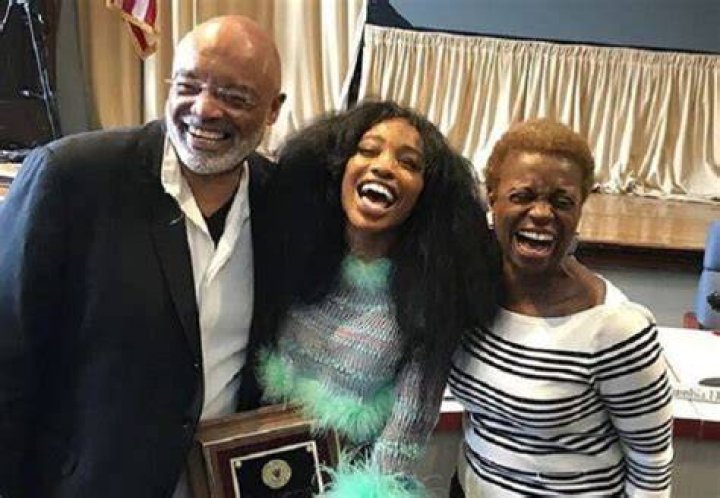 Sza Ethnicity & Parents Meet Father Abdul & Mother Audrey