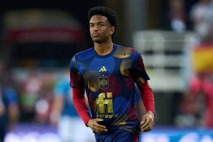 The future of Alejandro Balde and Lamine Yamal at Bar&ccedil;a is not in danger