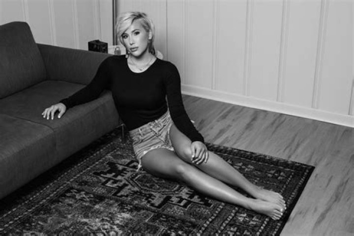 Wait, Is Savannah Chrisley Pregnant? This Picture Has Fans Thinking So