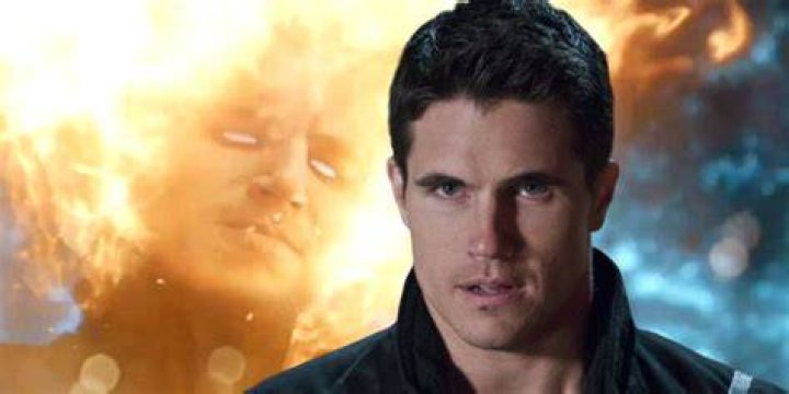 Why The Flash Killed Off Robbie Amell's Firestorm