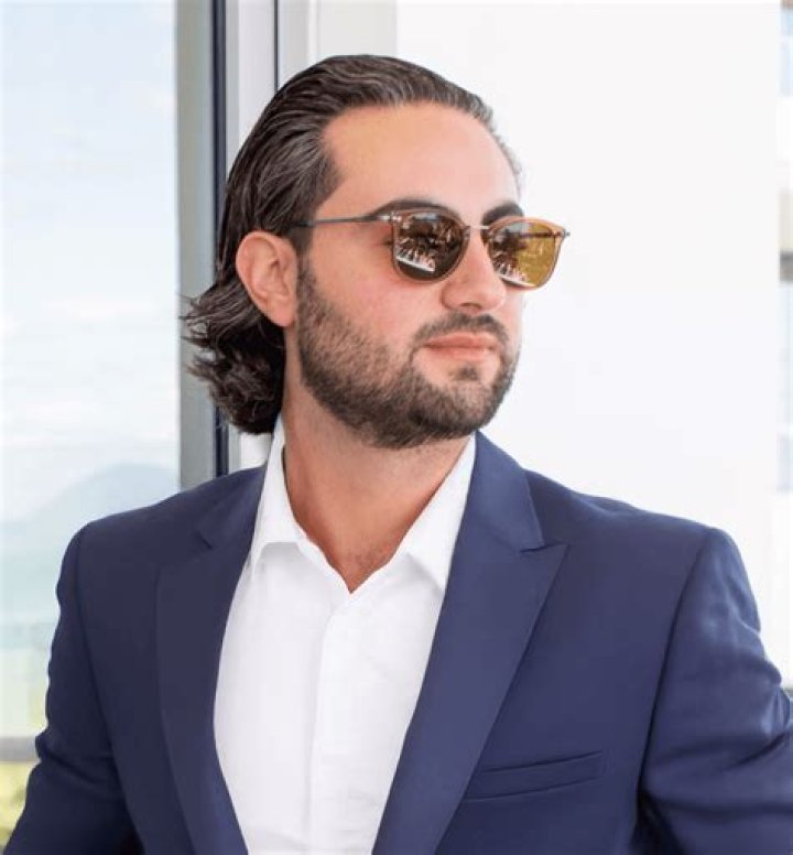 Zach Elliott Licensed Real Estate Broker Nest Seekers